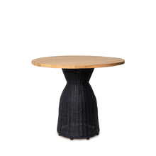 Cargar imagen en el visor de la galería, Mesa Comedor Chiara Ratan Natural Negro 90 x 90 x 75
