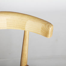 Cargar imagen en el visor de la galería, Silla Karvag Natural Madera de Olmo
